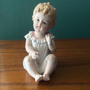 Andrea by Sadek. Piano Baby Figurine